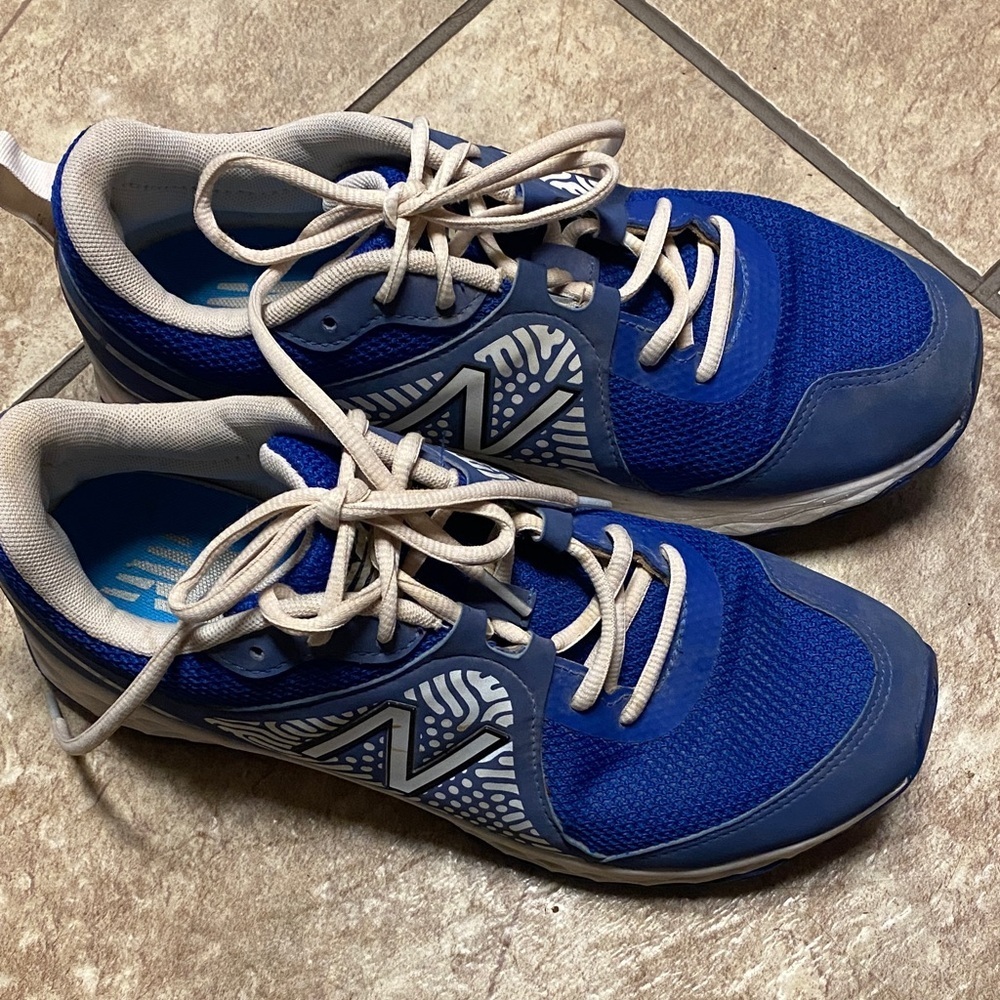 Men’s New Balance Blue and White 8.5 Athletic Sneakers